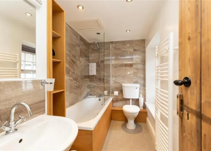 Victory - Victory Cottage, Cosy Village Retreat *